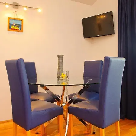 Apartment Lea *